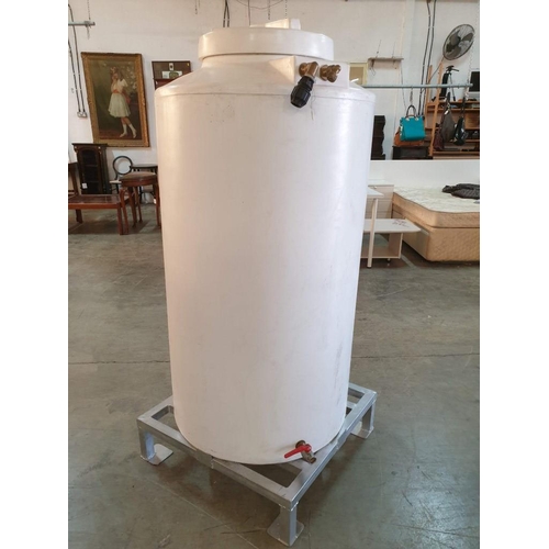 367 - Cold Water Tank (Approx Ø70cm L:140cm) Together with Metal Stand