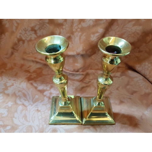 373 - Pair of Brass Candle Sticks (H:20.5cm)