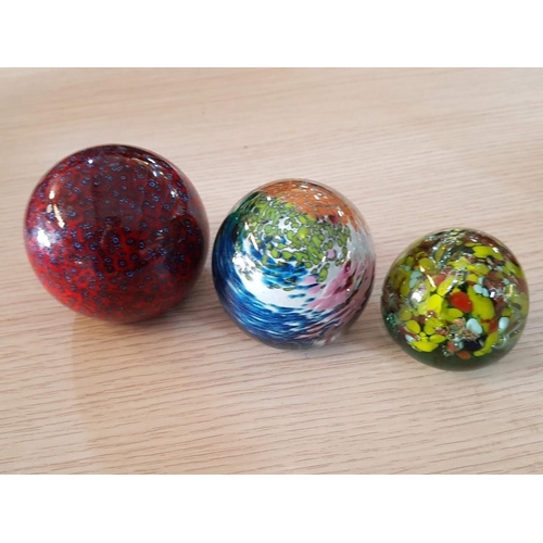 379 - Collection of Paperweight