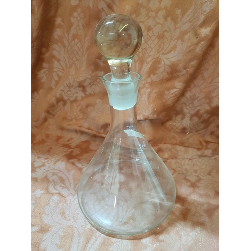 448 - Glass Wine Decanter with Stopper