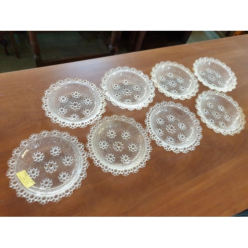 102 - Set of 8 x Decorative Glass Plates