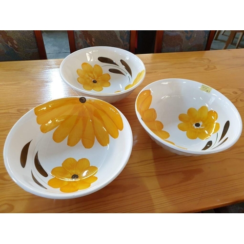 116 - Set of 3 x Large Bowls with Sunflower Design, Made in Italy (Ø33.5cm H:13cm) (3)