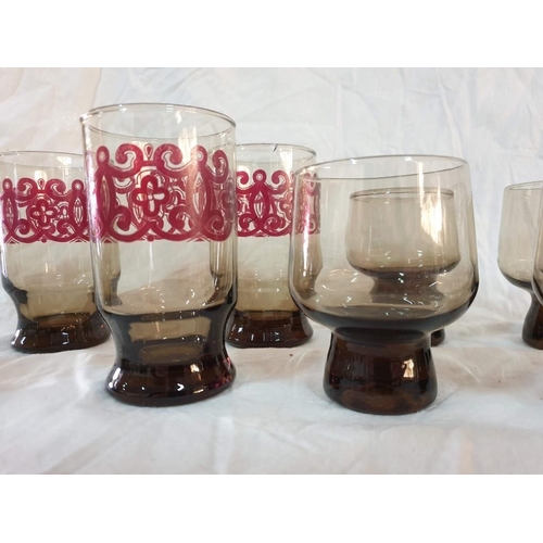 118 - Set of 6 x Smokey Brown Retro Style Glasses, Together with Set of 4 x Decorative Glasses (One Cracke... 