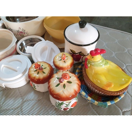 543 - Qty of Kitchen Items; Lidded Thermal Containers, Egg Holder, Casserole Dish etc