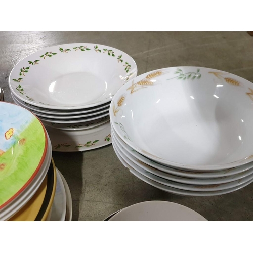 546 - Large Qty of Assorted Plates and Bowls inc 6 x Happy Easter Plates, Various of Christmas Plates etc