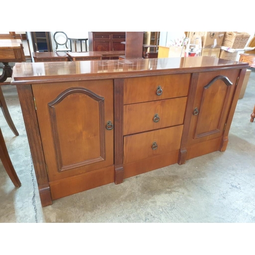 723 - Large Dark Wood Finish Sideboard Unit with 2 x Cupboards & 3 x Drawers (161cm x 46cm x 78cm)