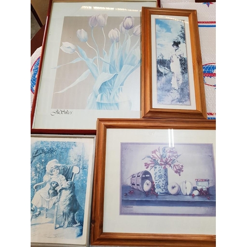 734 - Set of 4 x Victorian Style Prints in Wooden Framed & Glass Front