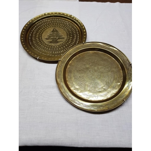 766 - Brass Wall Ornaments inc; Pair of Matching Bowls (Ø19cm & Ø20cm & 2 x Plates (Ø26cm & Ø26.5cm)