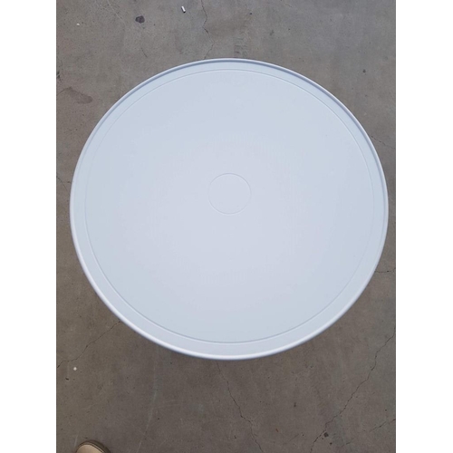 229 - White Plastic Round Garden / Bistro Table (Ø60.5cm x H:65cm)