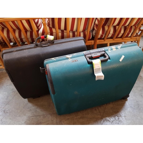 649 - Pair of Modern Hard Suitcases Green and Black