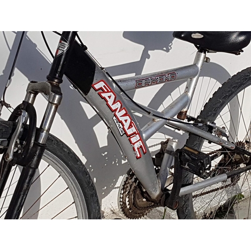 667 - Fanatic Race Diamond Mountain Bike