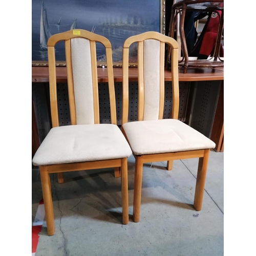 698 - 2 x Dinning Chairs