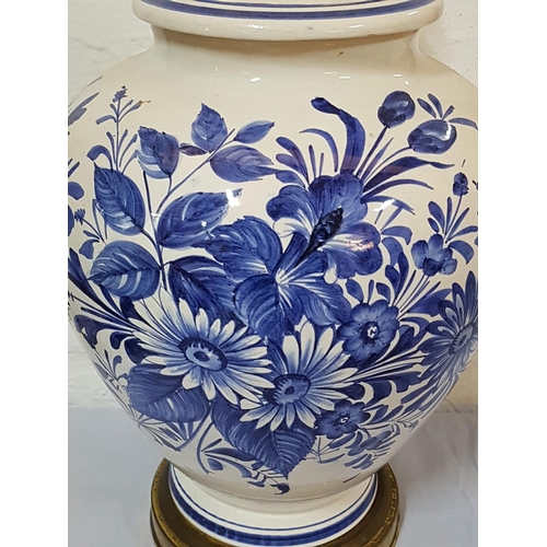 682 - White / Blue Large Russian Ceramic Lamp with Floral Pattern (Un-Tested No Plug) (48cm x 26cm)