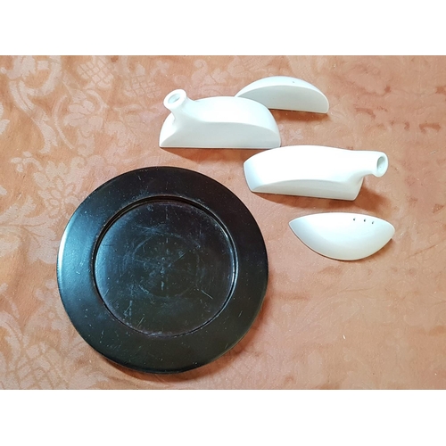 303 - Modern White / Black Tableware
