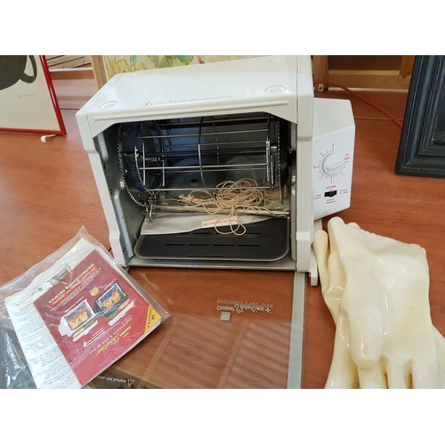322 - Compact Showtime Rotisseries & BBQ Oven *Working when Lotted*