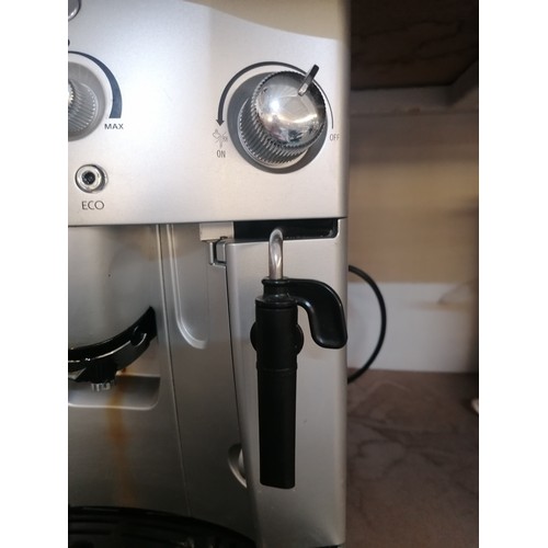 235 - Delonghi Magnifica Coffee / Espresso Machine, Type: ESAM4200.S EX:1
(Over €800 New)