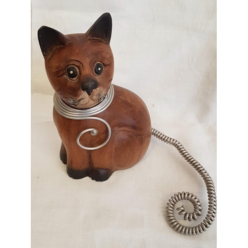 300 - In Wood Hand Made Large Wooden Vase and Cat Figurines (H:22cm)