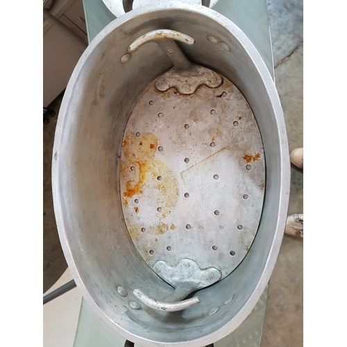 333 - Large Aluminium Metal Fish Pot (Heavy with Lid) (37cm x 26.5cm x 16cm)