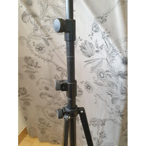 22 - Extendable / Telescopic Camera Tripod