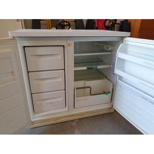 Zanussi side by side fridge freezer discount