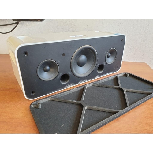57 - Apple iPod Hi-Fi Speaker Dock (Model A1121), White