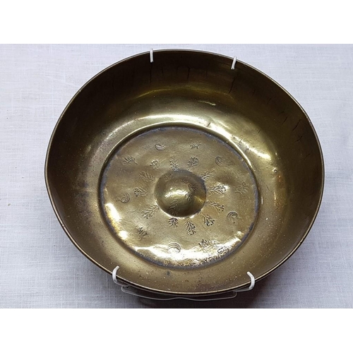 845 - Brass Wall Ornaments inc; Pair of Matching Bowls (Ø19cm & Ø20cm & 2 x Plates (Ø26cm & Ø26.5cm)