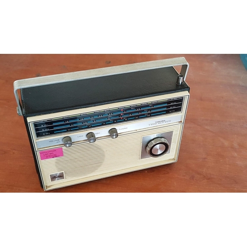 211 - Toshiba Vintage Radio (Un-Tested)