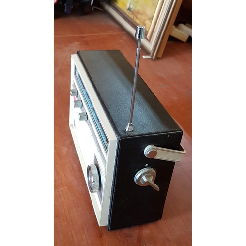 211 - Toshiba Vintage Radio (Un-Tested)