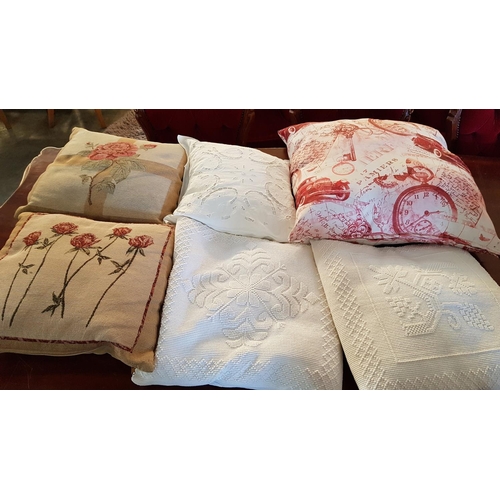320 - 5 x Assorted Scatter Cushions