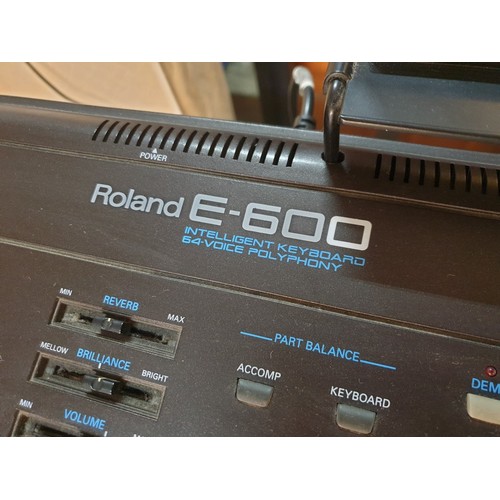222 - Roland E-600 (61 Note Intelligent Keyboard) Touch Screen Smart Accompaniment, 64-Voice Polyphony, 16... 
