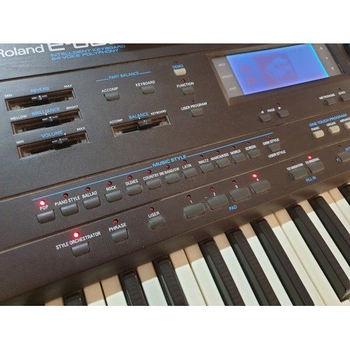 222 - Roland E-600 (61 Note Intelligent Keyboard) Touch Screen Smart Accompaniment, 64-Voice Polyphony, 16... 