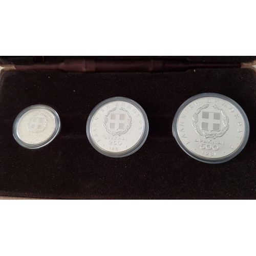 402 - XIII European Athletics Games Athens 1982 Set of 3 x Silver Coins in Display Case