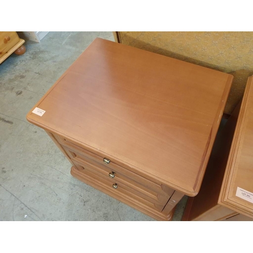 343 - Light Wood Colour 3-Drawer Bedside Unit (54cm x 43cm x 57cm)