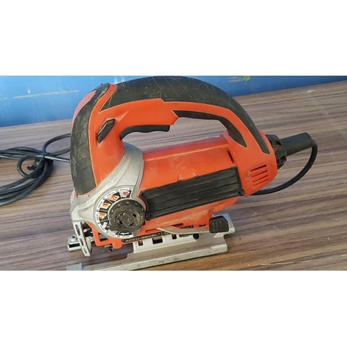 373 - Black & Decker Jug Saw *Working when Lotted*