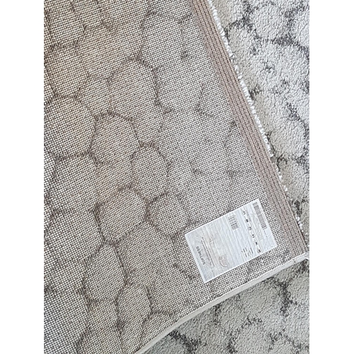 681 - Cream / Grey Softness Rug, Super Soft and Wooly Rug (160cm x 230cm)