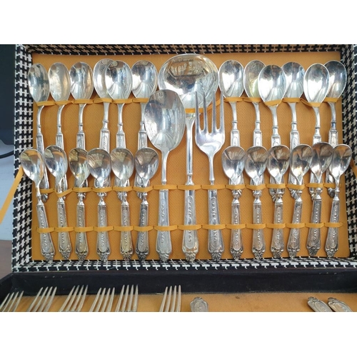 122 - Vintage Silver Plated Cutlery Set in Case, Made in Italy