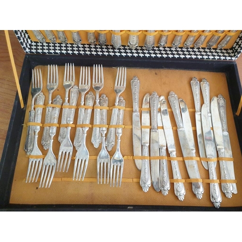 122 - Vintage Silver Plated Cutlery Set in Case, Made in Italy