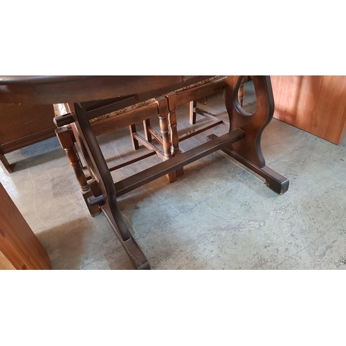 137 - Oval Dark Brown Extendable Dinning Table Top, Needs Restoration (120cm - 165cm x 80cm H:78cm)