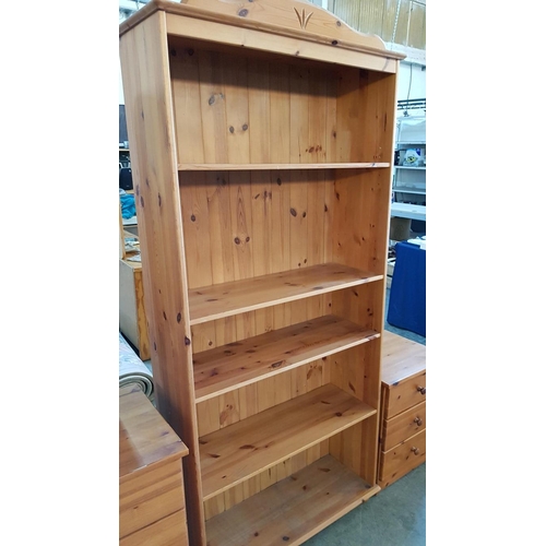 143 - Pine Bookshelf 5 - Shelves with Carved Decor on Top (84cm x 28cm x 187cm)