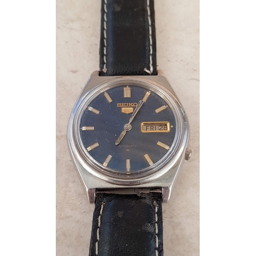 231 - Seiko 5 Automatic Day Date Stainless Steel Gents Wrist Watch on Leather Strap * Running when Lotted ... 