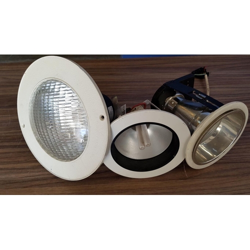 326 - Outdoor Lights (x3) (A/F)