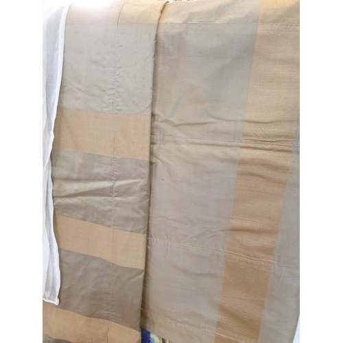 233 - Assorted Curtains, Blinds etc; 
2 x Silk Green & Gold Roman Blinds (130cm x 168cm) 1 x Gold 7 Red Li... 