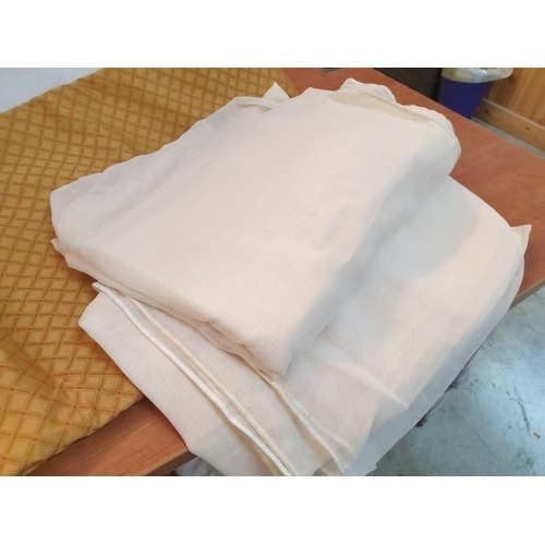 233 - Assorted Curtains, Blinds etc; 
2 x Silk Green & Gold Roman Blinds (130cm x 168cm) 1 x Gold 7 Red Li... 