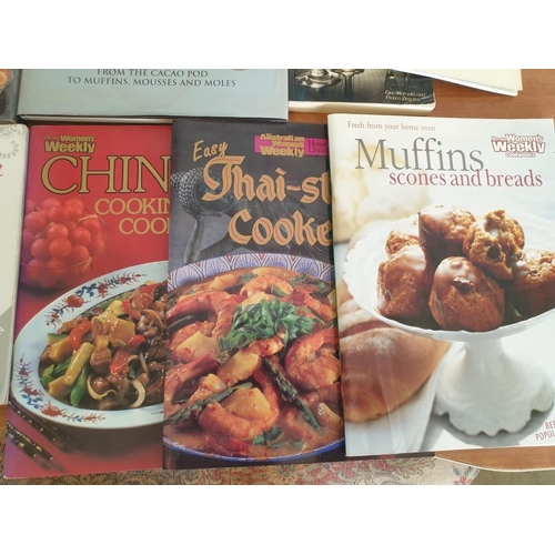 247 - Collection of 14 x Books; Sliming World Recipes, Body Blitz Diets, Cocktails, Wine Tasting, Green an... 