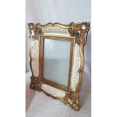 257 - Pair of Vintage Style, Ornate Picture Frames (22cm x 26cm and 18.5cm x 23cm)