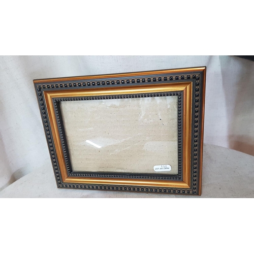 257 - Pair of Vintage Style, Ornate Picture Frames (22cm x 26cm and 18.5cm x 23cm)