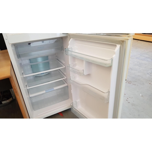 320 - Hitachi Refrigerator R-220ARUS (54cm x 55cm x 141cm) *Working when Lotted*