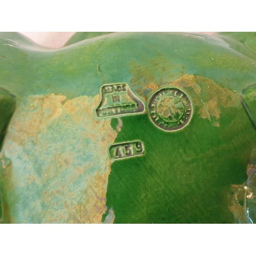 263 - 3 x Pieces of Cabbage Leaf Crockery (Made in Portugal)  & 2 x Green Crockery Dishes (Ø13 - Ø29cm)