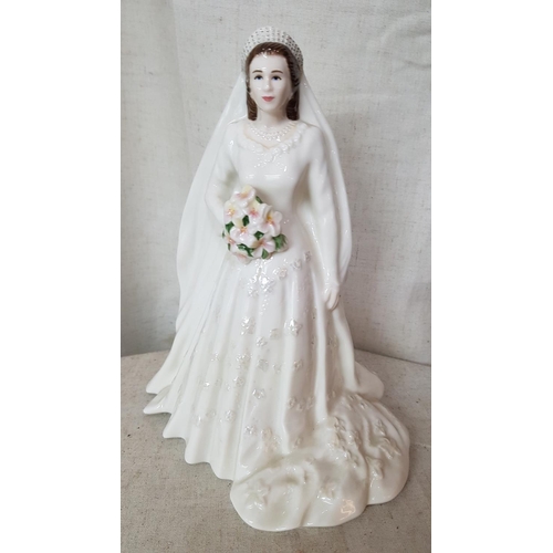 65 - Royal Worcester (2007) Her Majesty Queen Elizabeth II Porcelain Figurine (H:23cm)