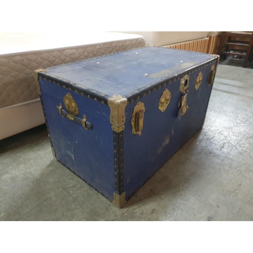 142 - Vintage Travelling Chest / Trunk, Blue Colour 